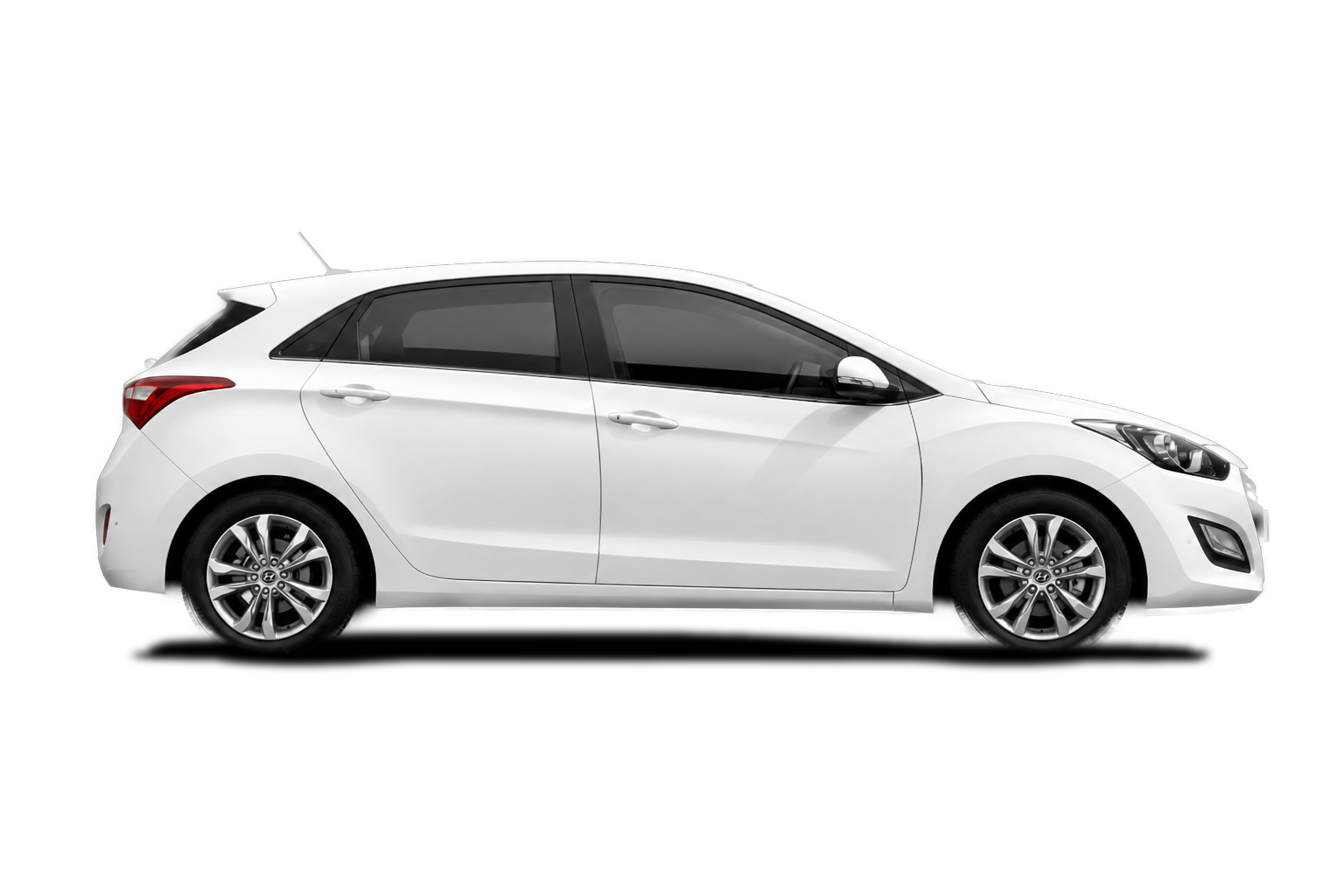 HYUNDAI I30 Compact vozilo za najam u Tuzli